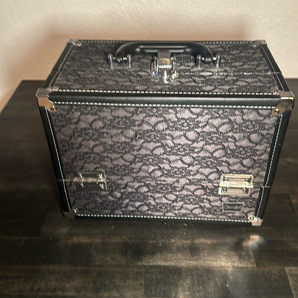 Caboodles Bags Caboodles Lace Train Case For Makeup Storage Poshmark
